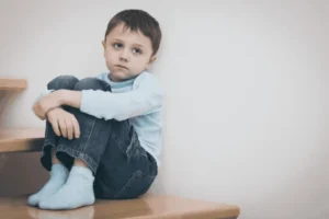 10 Điều Trẻ Tự Kỷ Muốn Bạn Biết: Để Thấu Hiểu Và Yêu Thương Đúng Cách - VietSkill