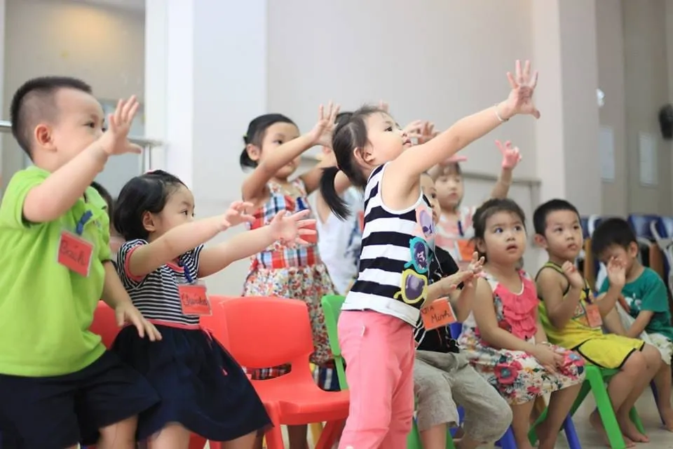 Chuẩn Bị Tâm Lý Cho Trẻ Trước Khi Vào Lớp 1: Chìa Khóa Để Con Tự Tin Bứt Phá