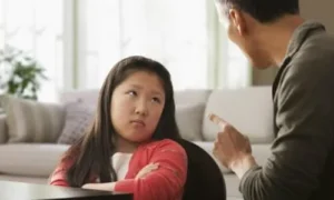 Những Ứng Xử Bất Thường Của Trẻ: “Tiếng Chuông” Cảnh Báo Cha Mẹ Cần Lưu Tâm - VietSkill