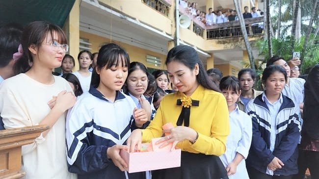 Vietskill Tại THPT A Kim Bảng: Đánh Thức Trách Nhiệm – Xóa Bỏ Vô Tâm - VietSkill