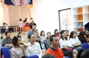 Học Tiếng Anh Không Áp Lực: Bí Quyết Khai Phóng Ngôn Từ Cùng Vietskill - VietSkill
