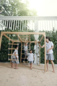 Tại Sao Trẻ Cần Học Kỹ Năng Sống Trước Tuổi Lên 5? Giai Đoạn Vàng Để Hình Thành Bản Lĩnh - VietSkill