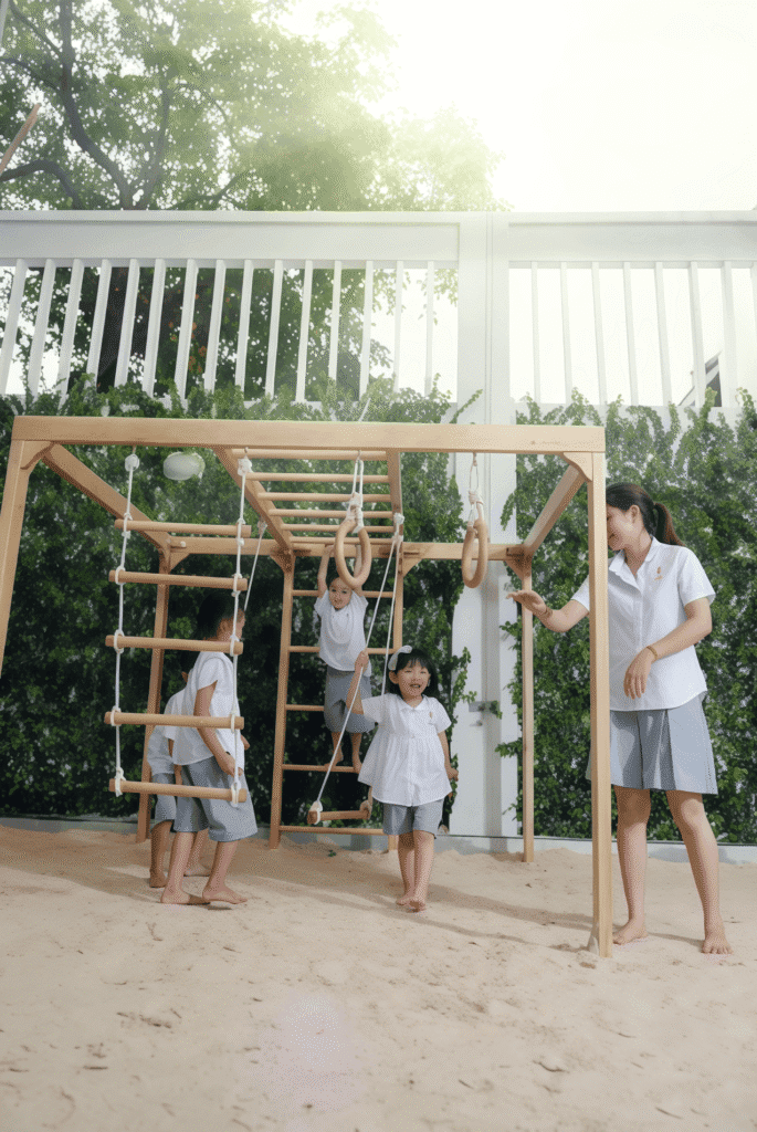 Tại Sao Trẻ Cần Học Kỹ Năng Sống Trước Tuổi Lên 5? Giai Đoạn Vàng Để Hình Thành Bản Lĩnh - VietSkill