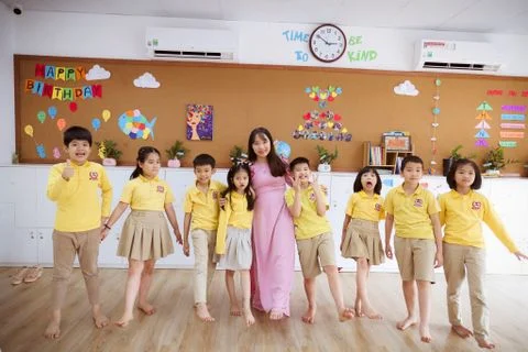 Chương Trình Kỹ Năng Mềm Theo Lứa Tuổi: Bứt Phá Bản Lĩnh Cùng Vietskill - viet skill