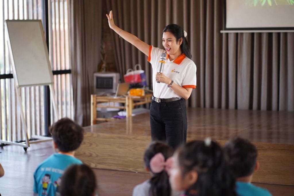 9 Mẹo Dạy Con Để Bé Không Bướng Bỉnh: Chuyển Hóa Cá Tính Thành Bản Lĩnh Cùng Vietskill 2026 - VietSkill