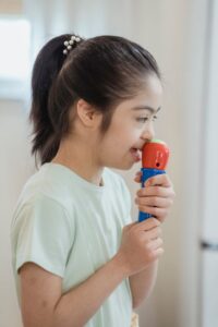 Lợi ích của học MC nhí cho bé 5 tuổi: Đánh thức sự tự tin trong ‘thời điểm vàng’ - Lịch học