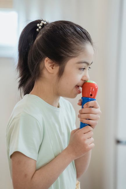Lợi ích của học MC nhí cho bé 5 tuổi: Đánh thức sự tự tin trong ‘thời điểm vàng’ - Lịch học